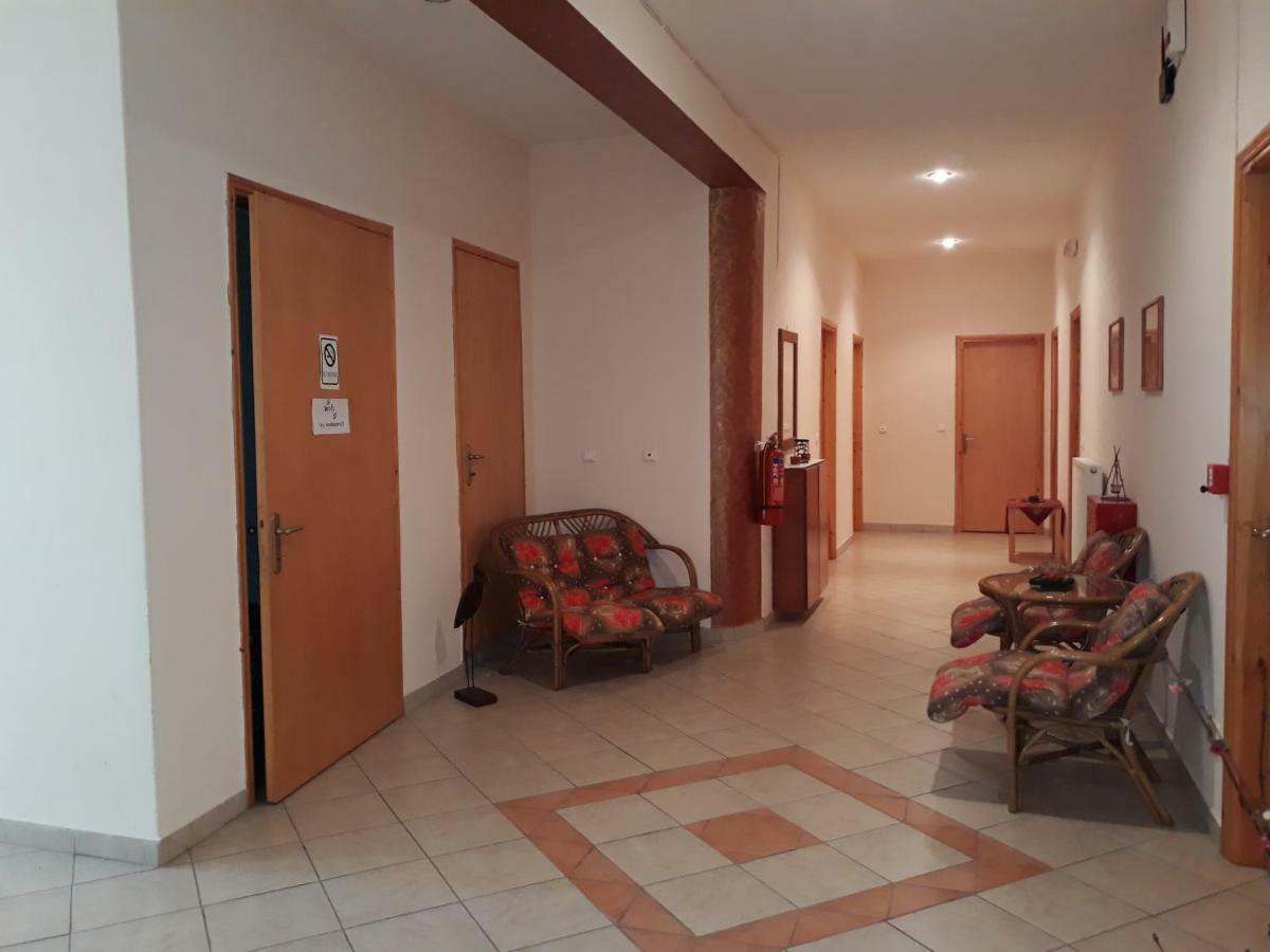 Hotel Kastro Sérvia Extérieur photo